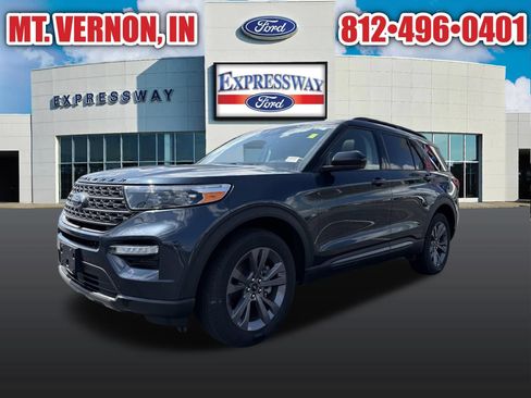 Used 2024 Ford Explorer XLT AWD/4WD image 10
