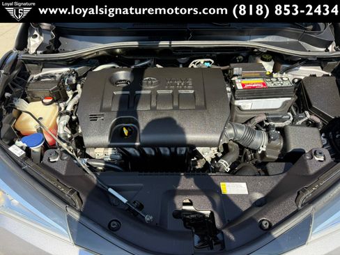 Used 2018 Toyota C-HR XLE FWD image 29