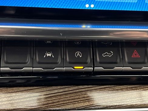 Used 2023 Chevrolet Silverado 1500 LT image 46