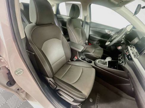 Used 2023 Kia Forte LXS FWD image 27