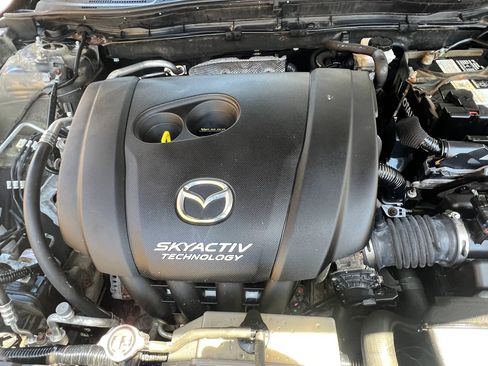 Used 2017 MAZDA MAZDA3 Sport w/ Preferred Equipment Package FWD image 34