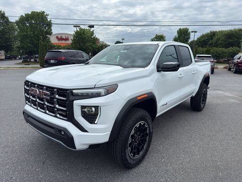 Used 2026 GMC Canyon AT4 w/ AT4 Premium Package AWD/4WD image 2