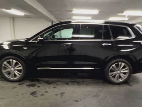 Certified 2020 Cadillac XT6 Premium Luxury FWD image 5