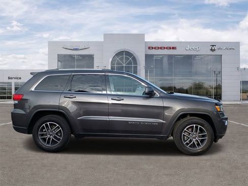 Used 2020 Jeep Grand Cherokee Laredo w/ Laredo X Package AWD/4WD image 2