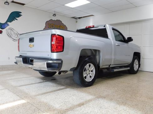 Used 2017 Chevrolet Silverado 1500 LT w/ LT Convenience Package RWD image 5