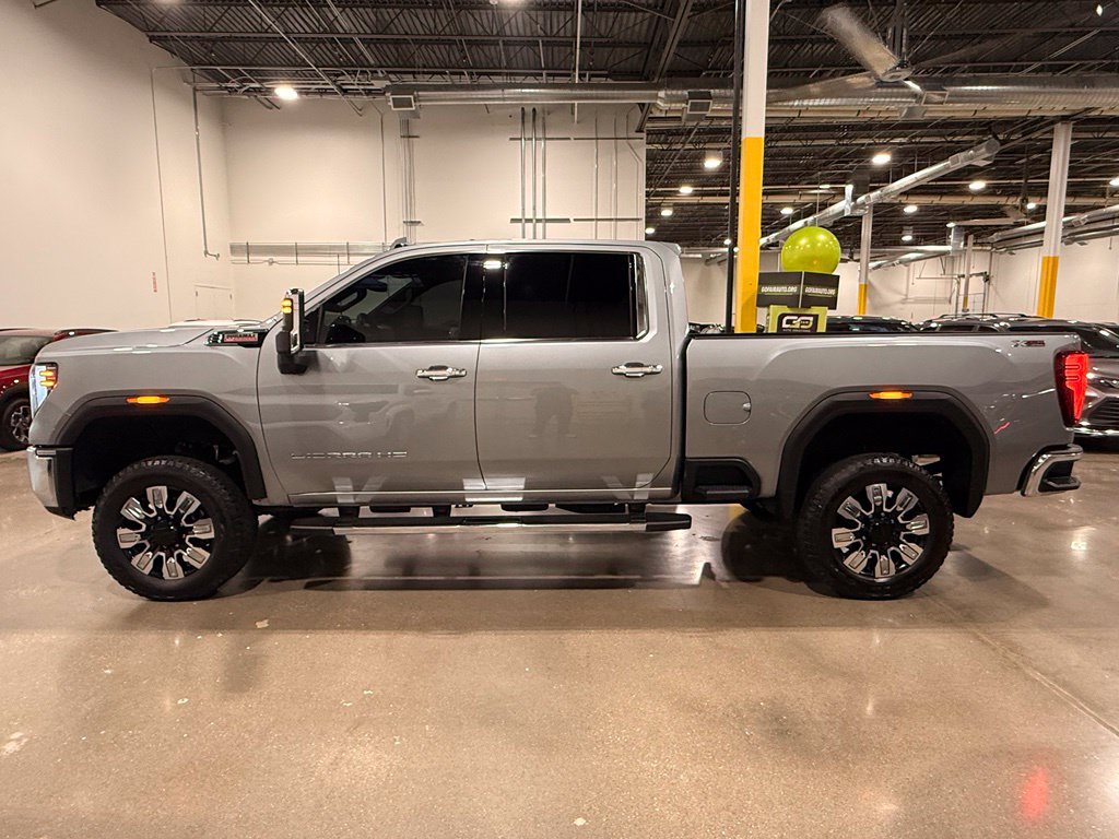 Used 2024 GMC Sierra 2500 SLT w/ SLT Premium Package AWD/4WD image 8