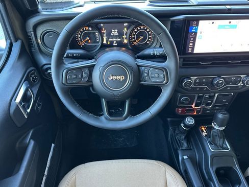 New 2026 Jeep Gladiator Willys AWD/4WD image 13