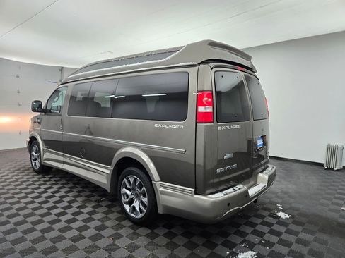 Used 2023 GMC Savana 2500 image 11