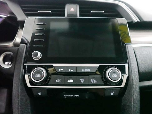 Used 2019 Honda Civic Touring image 22