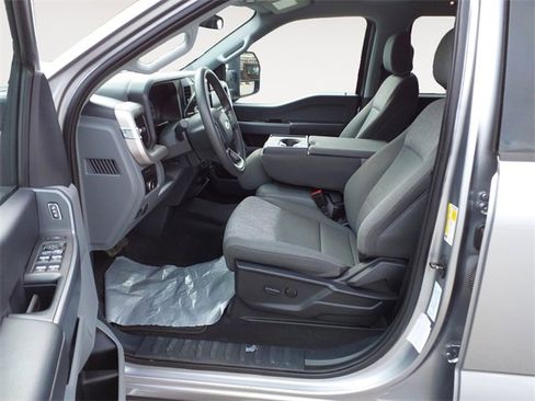 Certified 2024 Ford F350 XLT w/ 360-Degree Camera Package image 9