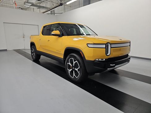 Used 2023 Rivian R1T Adventure AWD/4WD image 7