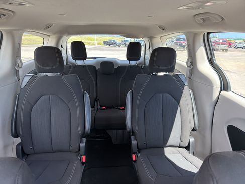Used 2024 Chrysler Voyager LX FWD image 15