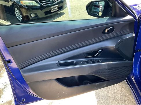 Used 2025 Hyundai Elantra Sport FWD image 24