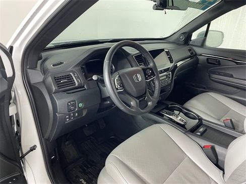 Certified 2023 Honda Passport Elite image 3