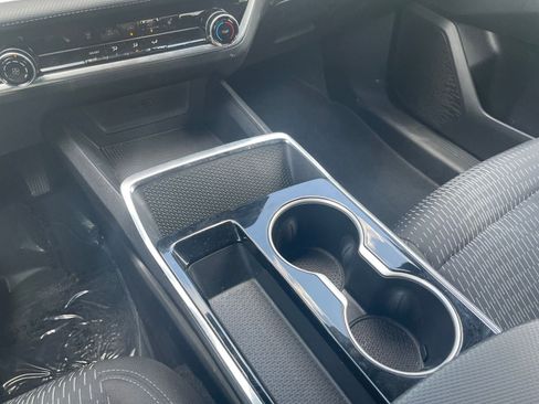 Used 2025 Chevrolet Equinox LT image 42