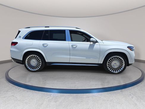 Used 2026 Mercedes-Benz Maybach GLS 600 4MATIC image 5