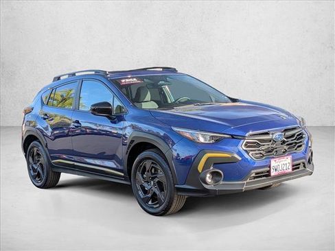 Used 2025 Subaru Crosstrek 2.5i Sport w/ Crosstrek Mirror Package AWD/4WD image 4