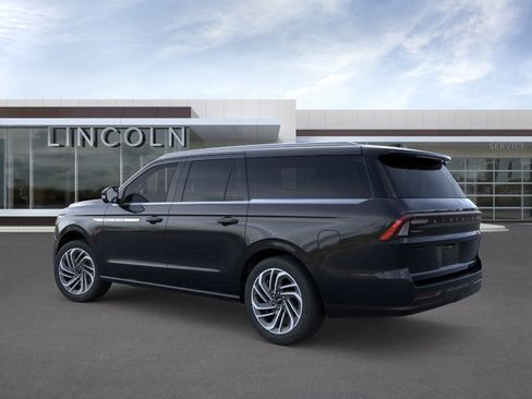 New 2025 Lincoln Navigator L Reserve AWD/4WD image 4
