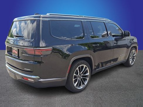 Used 2022 Jeep Wagoneer Series III w/ Premium Group I AWD/4WD image 4