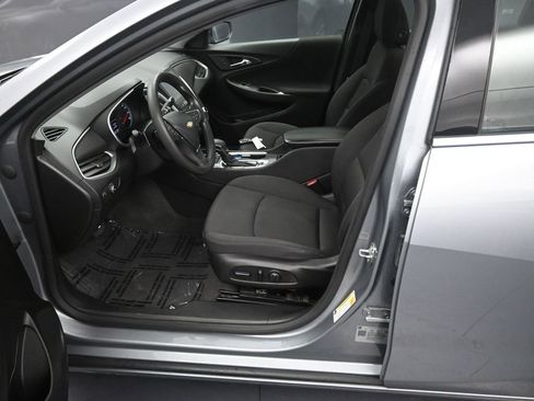 Used 2023 Chevrolet Malibu LT image 29