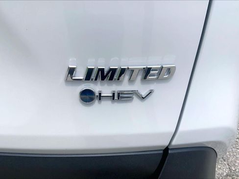 Used 2025 Toyota RAV4 Limited w/ Advanced Technology Package AWD/4WD image 8