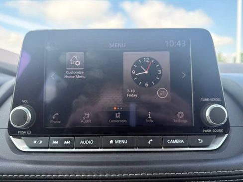 Used 2023 Nissan Rogue S FWD image 22