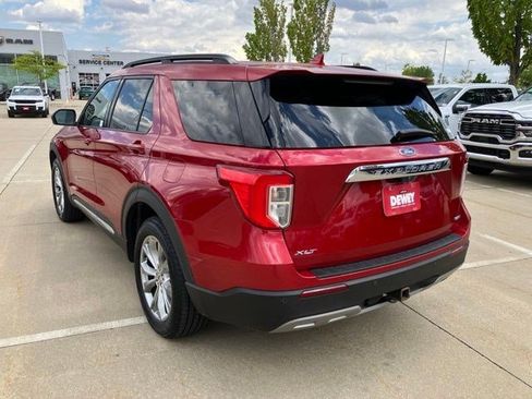 Used 2020 Ford Explorer XLT w/ Equipment Group 202A AWD/4WD image 6