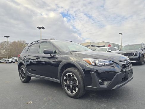 Used 2023 Subaru Crosstrek 2.0i image 1