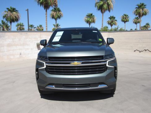 Used 2024 Chevrolet Tahoe LT RWD image 3