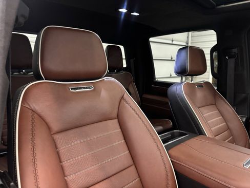 Used 2024 GMC Sierra 3500 Denali Ultimate image 29