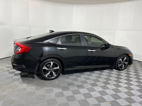 Used 2018 Honda Civic Touring image 21