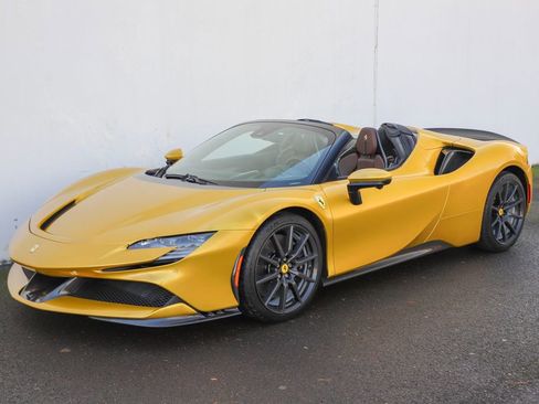 Certified 2023 Ferrari SF90 Spider image 3