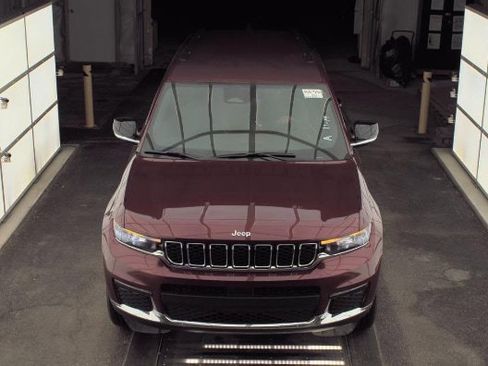 Certified 2024 Jeep Grand Cherokee L Limited w/ Trailer Tow Package image 2