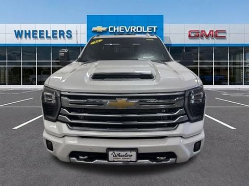 Used 2025 Chevrolet Silverado 3500 High Country w/ High Country Premium Package image 10