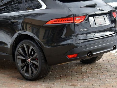 Used 2019 Jaguar F-PACE Prestige image 9