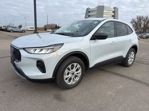 Used 2025 Ford Escape Active w/ Tech Pack #1 AWD/4WD image 6