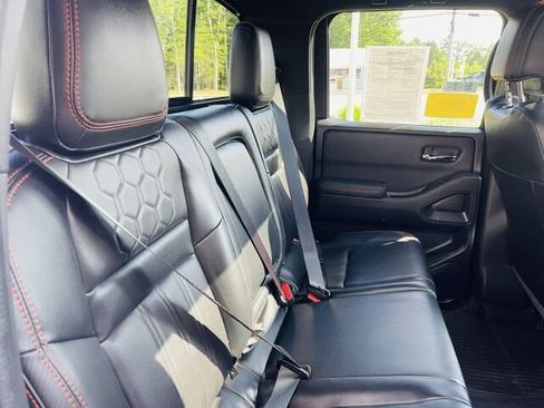 Used 2023 Nissan Frontier PRO-4X w/ Pro-4X Premium Package AWD/4WD image 14