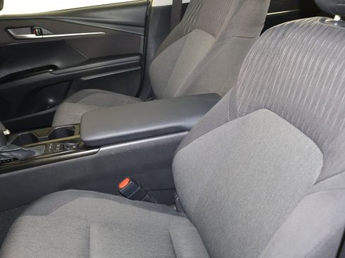 Used 2025 Toyota Camry LE image 38