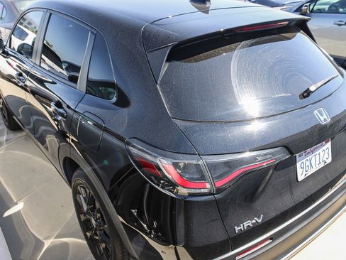 Used 2023 Honda HR-V Sport image 7