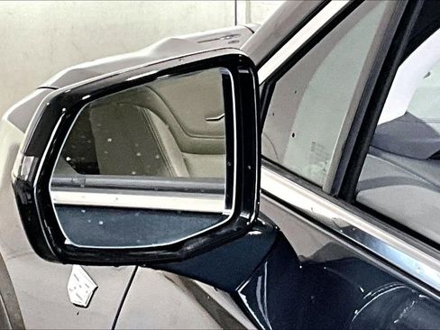 Used 2021 Cadillac XT6 Premium Luxury image 13