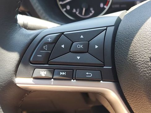 Certified 2023 Nissan Sentra SV w/ All-Weather Package FWD image 11