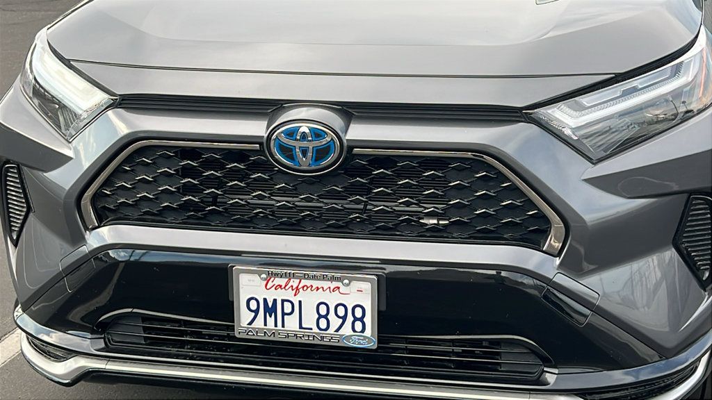 Used 2024 Toyota RAV4 SE w/ Weather & Moonroof Package AWD/4WD image 3