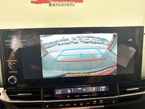 New 2025 Toyota Sienna XLE image 20