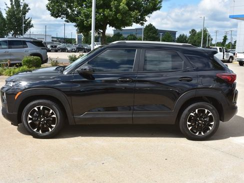Used 2023 Chevrolet TrailBlazer LT FWD image 9