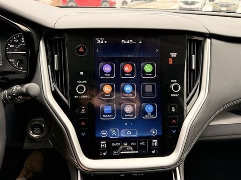 Used 2022 Subaru Outback Premium image 23