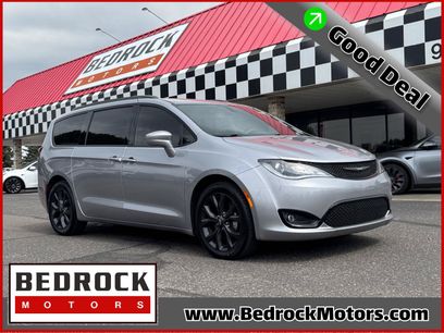 Used 2020 Chrysler Pacifica Touring-L w/ S Appearance Package