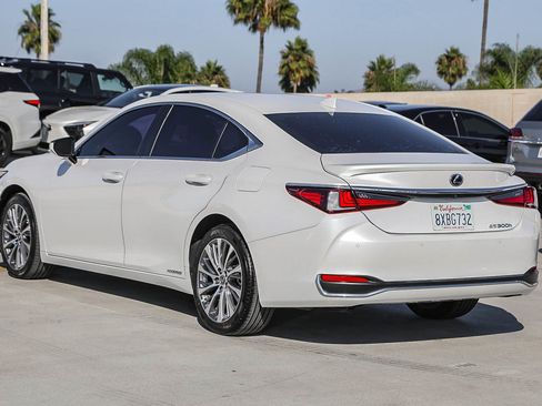 Used 2021 Lexus ES 300h w/ Premium Package FWD image 5