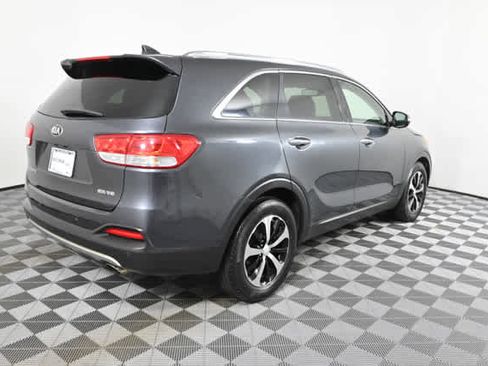 Used 2017 Kia Sorento EX w/ EX Advanced Touring Package image 8
