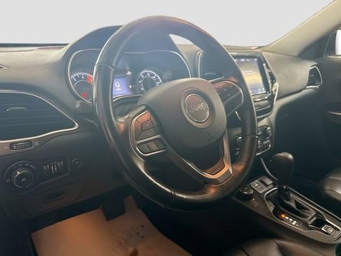 Used 2019 Jeep Cherokee Limited AWD/4WD image 10