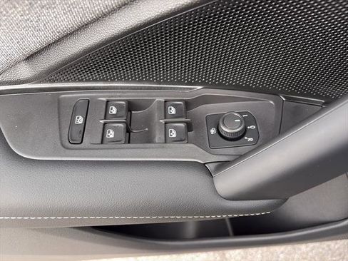 New 2026 Volkswagen Tiguan S image 13